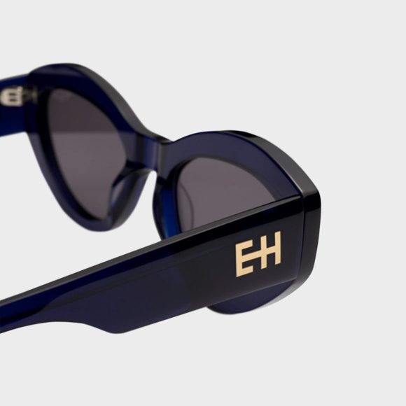 CHIMI "JUST RIGHT"  BLUE CATEYE SUNGLASSES - Picture 3 of 9